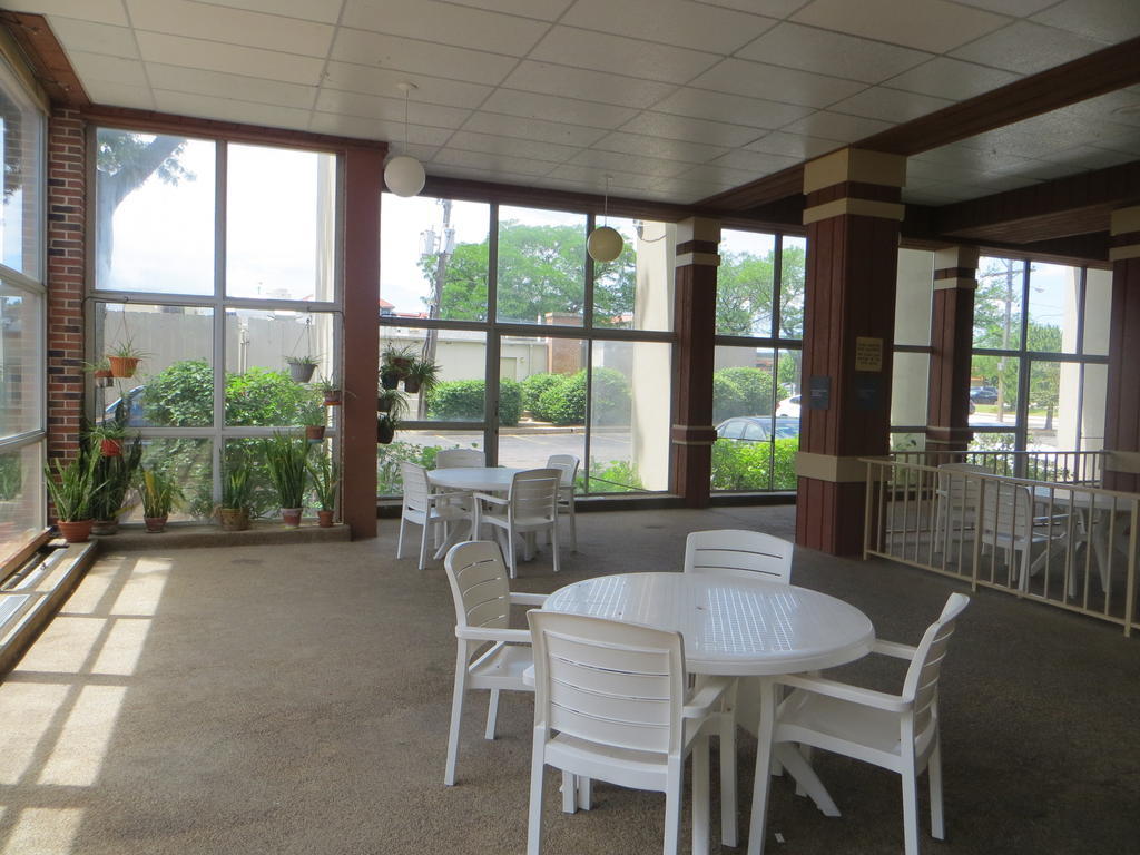 Rodeway Inn Skokie Exteriör bild
